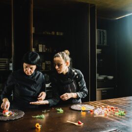 Fina Puigdevall y Martina Puigvert, cocineras de Les Cols.