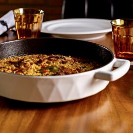 Menaje cántabro-estadounidense Hearthstone Cookware.